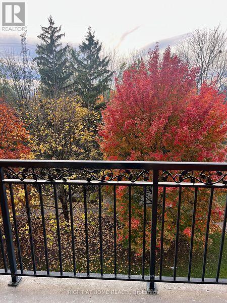 Photo du bâtiment - 7373 Martin Grove Rd