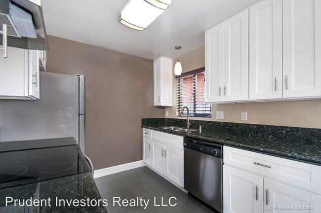 Foto del edificio - 239 Van Houten Ave