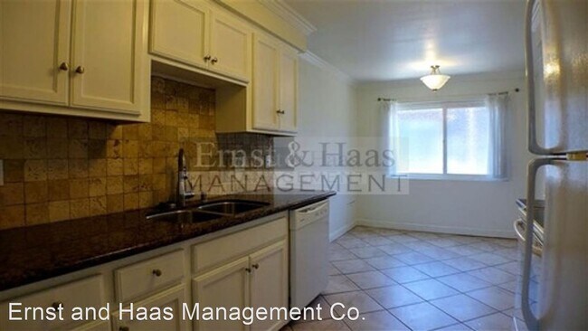 Building Photo - 1 br, 1 bath House - 3452 Elm Ave #303