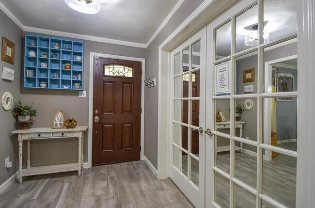 Building Photo - 10519 Jaycreek Dr