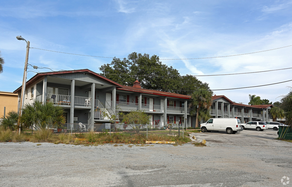 Building Photo - Royal Orleans Apartments
