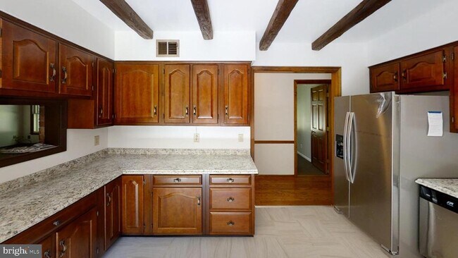 Foto del edificio - 3842 Stoneybrook Rd