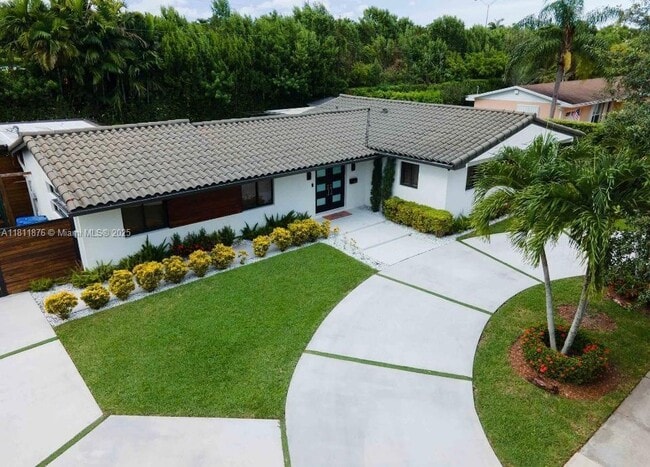 Foto del edificio - 8799 SW 80th St