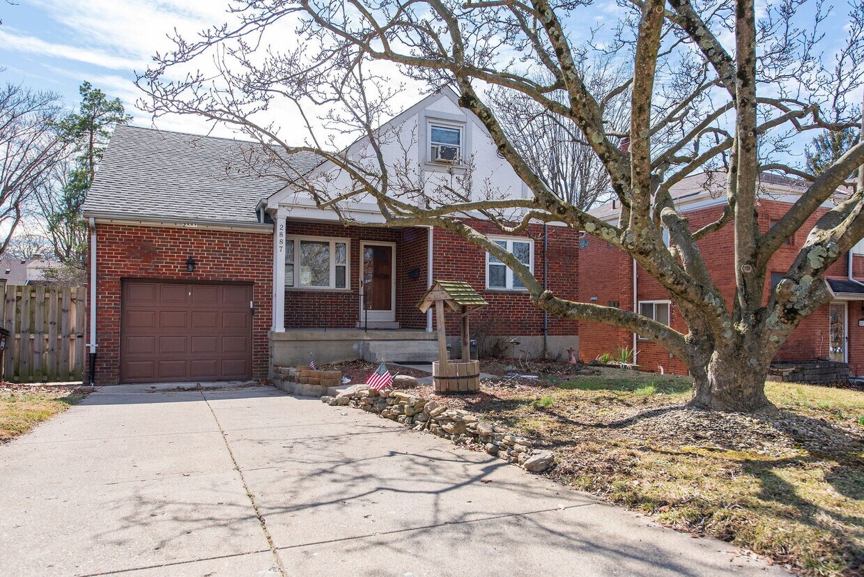 Foto principal - WHITE OAK - Cozy 3 bed 1.5 bath home w garage