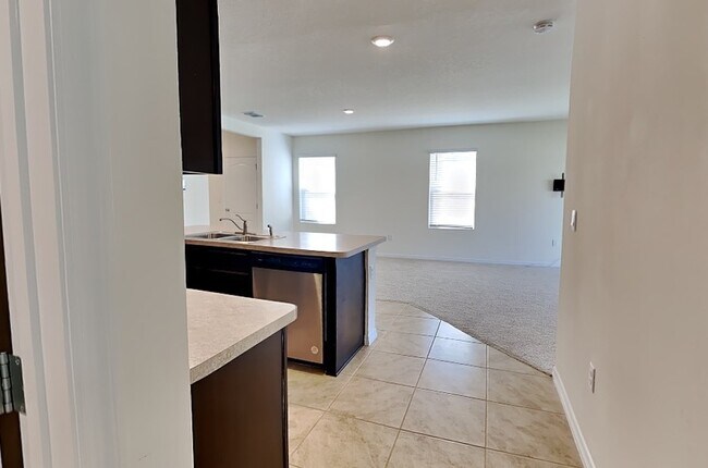 Building Photo - 1800 Post Oak Dr