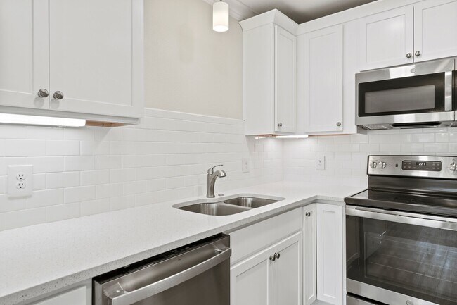 Foto del edificio - 4288 Ida Coon Cir. Townhome