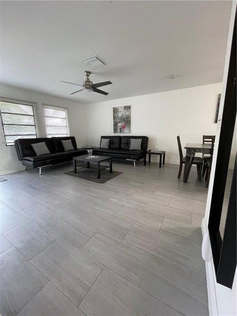 Foto del edificio - 4174 SW 51st St