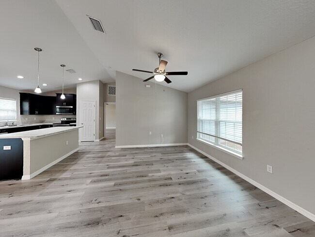 Building Photo - 3099 W Viking Ln