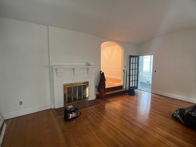 Building Photo - 111 Montclair Ave