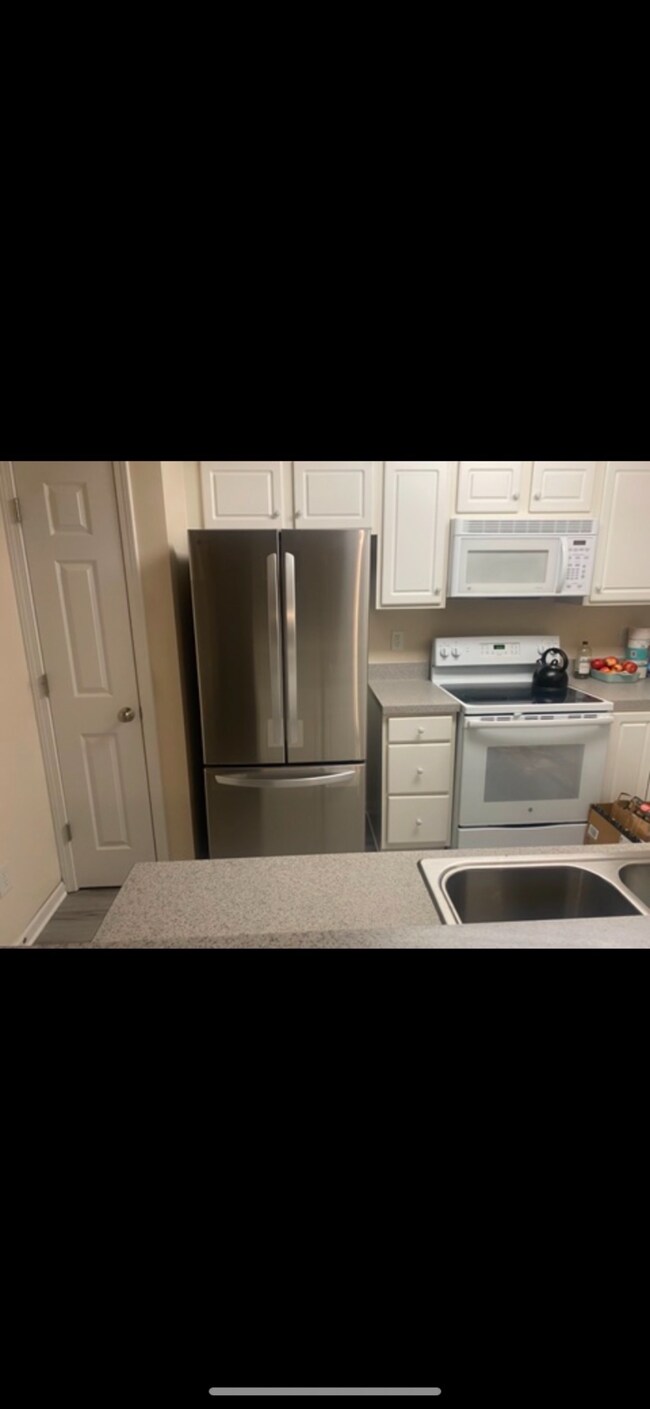 Foto del edificio - 4345 Cedarcroft Ct