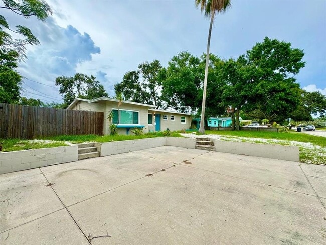 Building Photo - 3957 Wahoo Dr SE