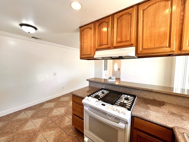 Building Photo - 7009 Sutter Oak Ct