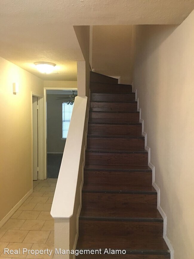 Foto del edificio - 5 br, 2.5 bath House - 6938 Neston Drive