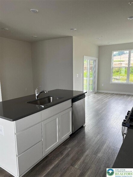 Building Photo - 4930 Brookside Ct