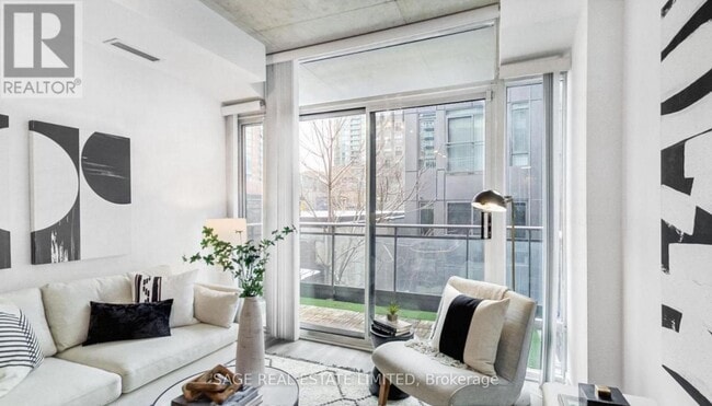 Photo du bâtiment - 127 Queen St E