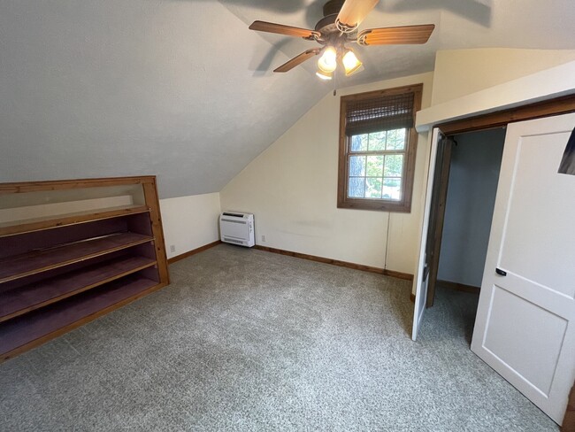 Master Bedroom - upstairs - 500 Robinson St