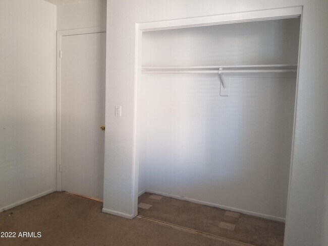 Building Photo - 6326 W Christy Dr