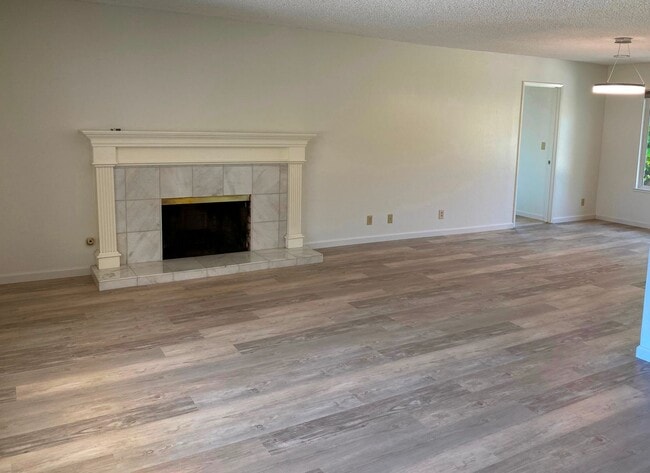Building Photo - Coming Soon - Green Valley Home in Lovely Park-like Setting