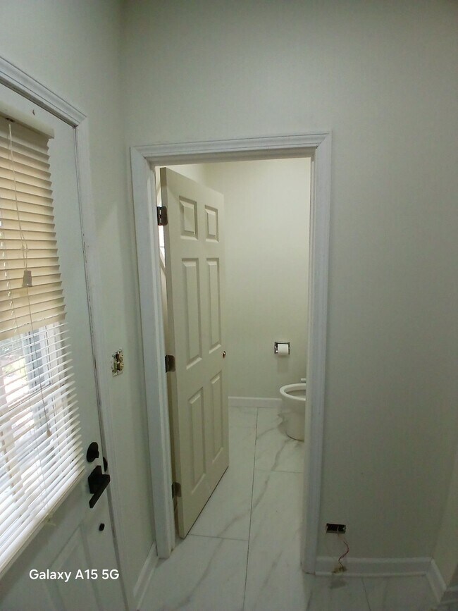 Foto del edificio - 1150 Regency Dr