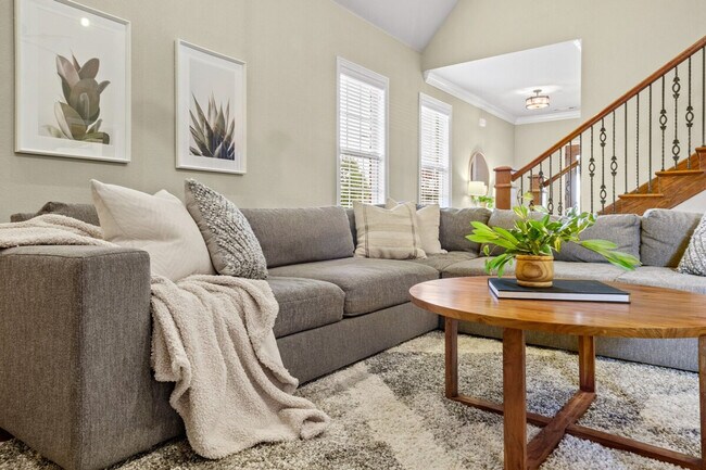 Foto del edificio - 2351 N Hosta Dr