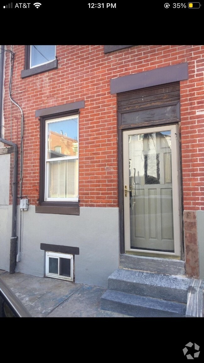 Building Photo - 1512 N Leithgow St