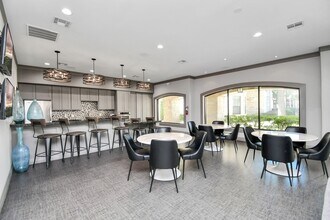 Building Photo - 6777 Sommerall Dr