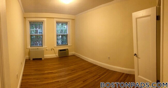 Building Photo - 26 Chauncy St