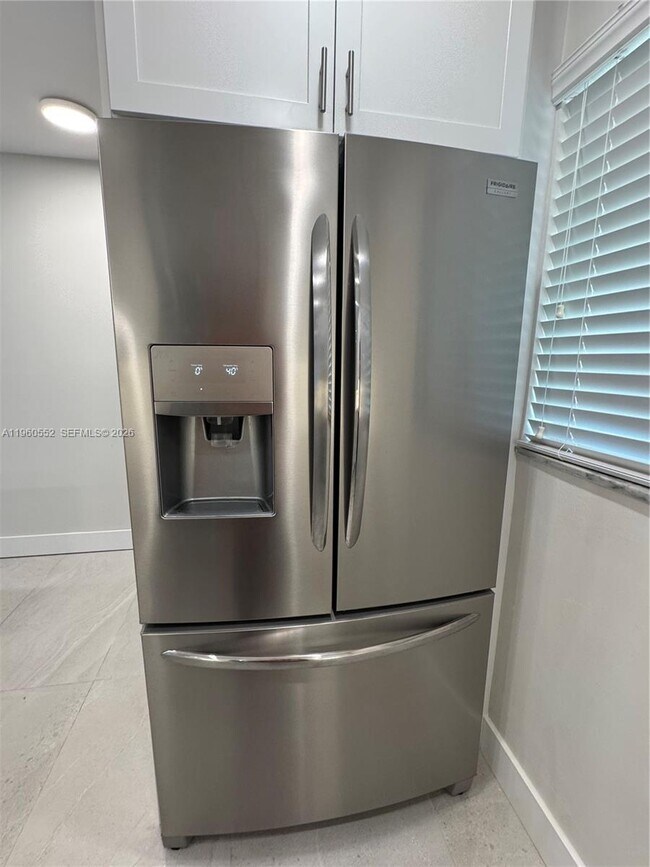 Building Photo - 7810 Camino Real