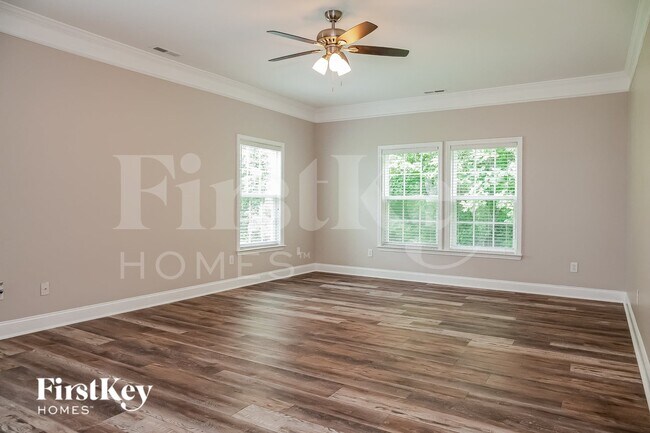 Foto del edificio - 13017 Blaze Manor Ln