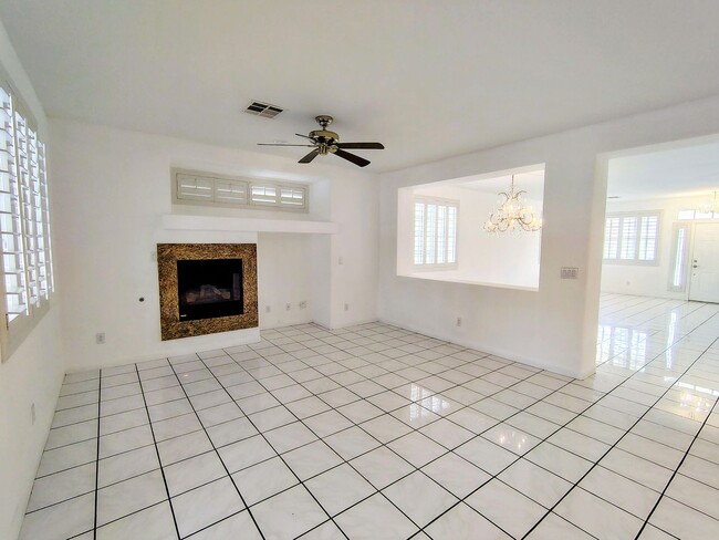 Building Photo - 267 Daisy Gold Ct