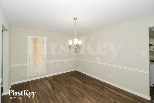 Foto del edificio - 5202 Wren Cove