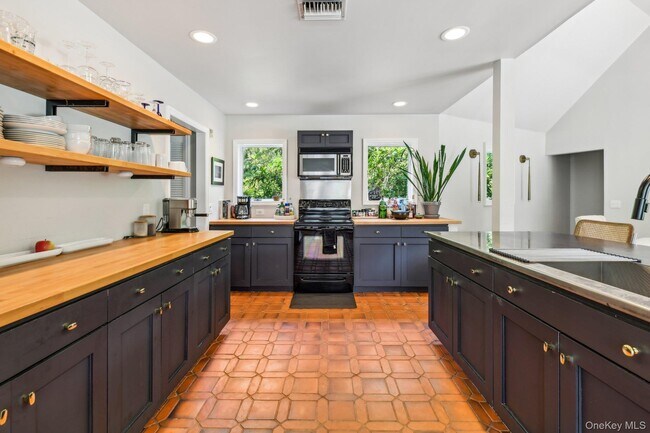 Foto del edificio - 17 Oak Meadow Ln