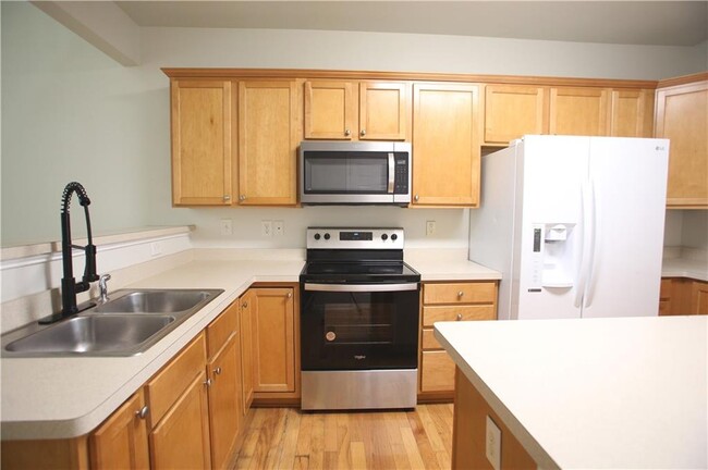 Building Photo - 2704 Pierce Brennen Ct NE