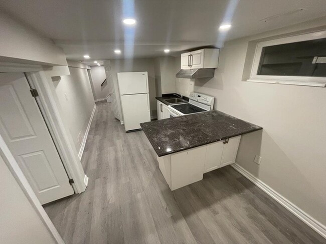 Building Photo - 64 St Dunstan Dr