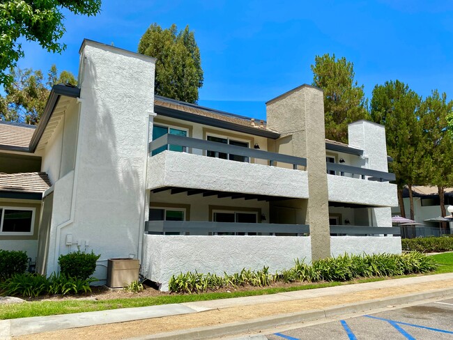 Building Photo - The Linden Apartments