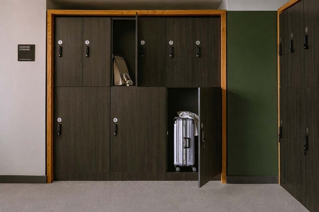 Building Photo - 77 9th St E