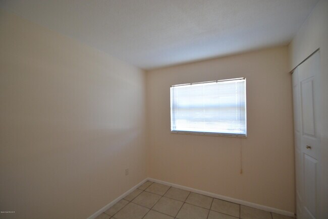 Foto del edificio - 2415 Sadler Ln