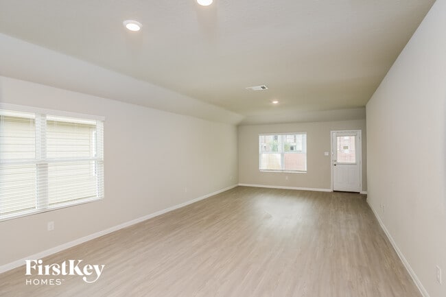 Building Photo - 1807 Morse Way