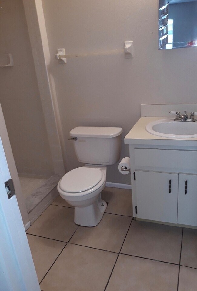 Building Photo - 1414 Moonlite Dr