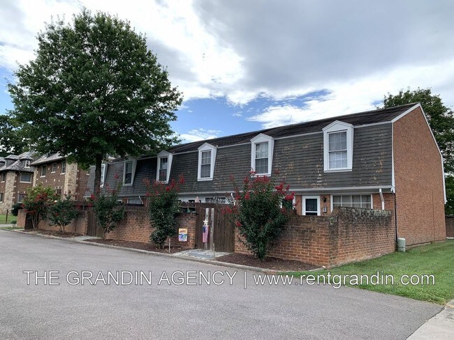 Building Photo - 1803 Grandin Road Southwest