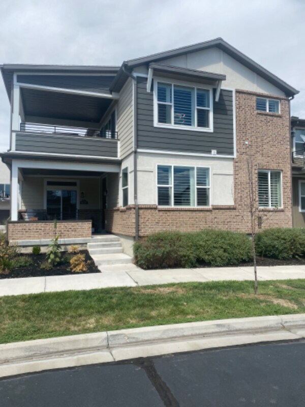 1159 W Jackson Ave, Farmington, UT 84025 Townhome Rentals in