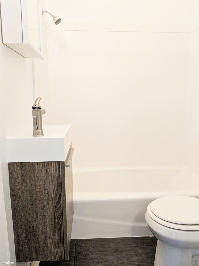 Foto del edificio - 1 br, 1 bath Apartment - Astor Apartments
