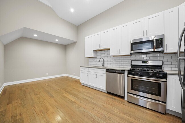 Foto del edificio - 1946 S Racine Ave