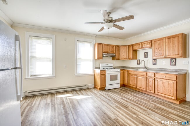 Building Photo - 44-46-46 Glendale Ave