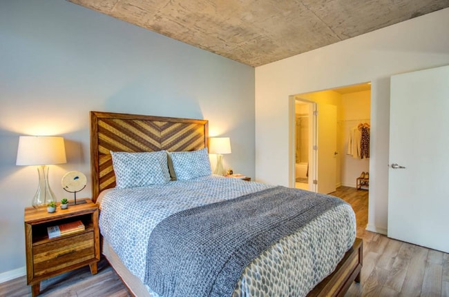 Building Photo - 1303 S Wabash Ave