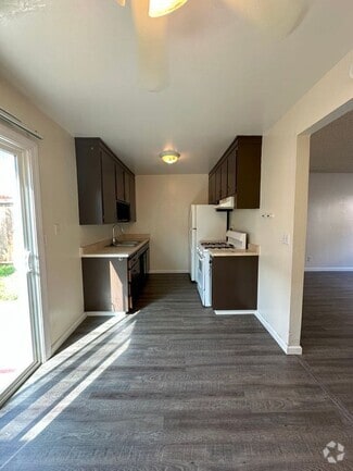 Building Photo - 647 Military E