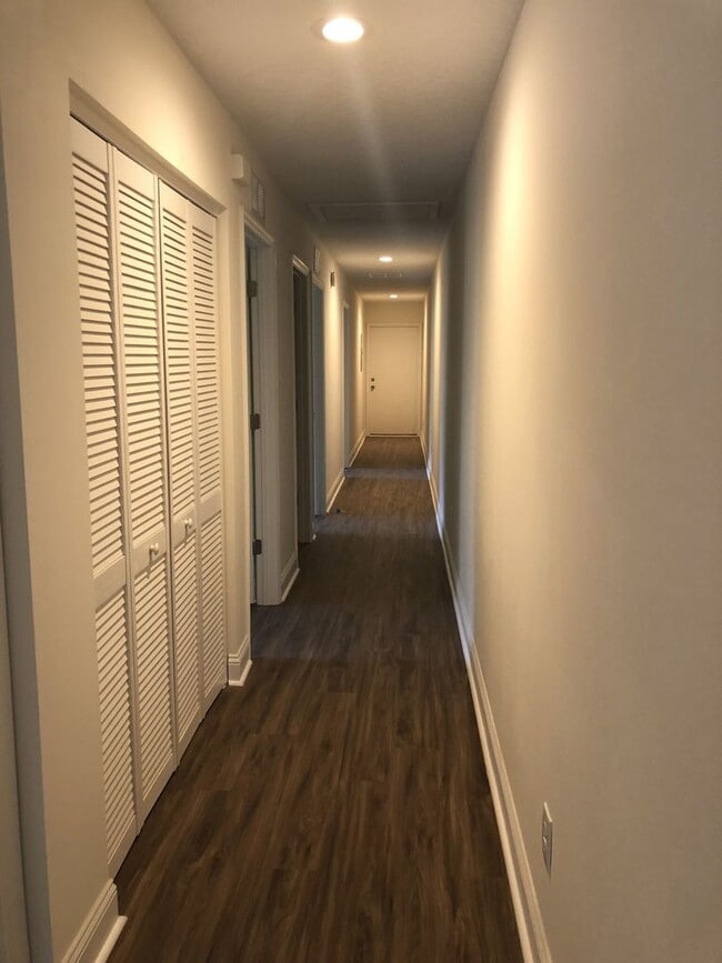 Building Photo - Beautiful 3/2 Home For Rent!