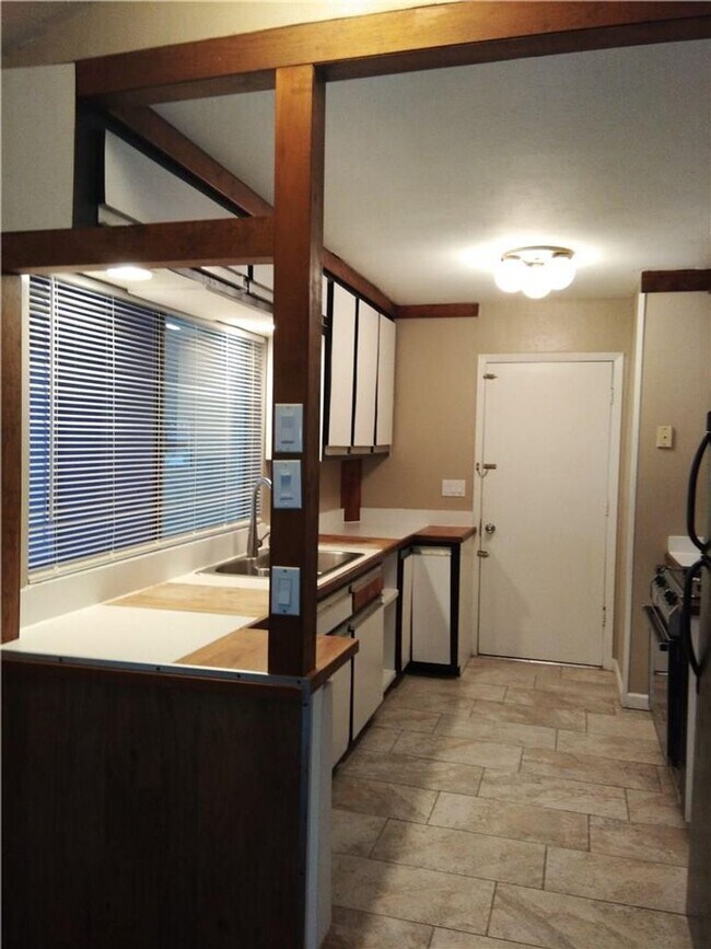 Foto del edificio - Cozy 3 Bed / 2 Bath Single-Family Home for...