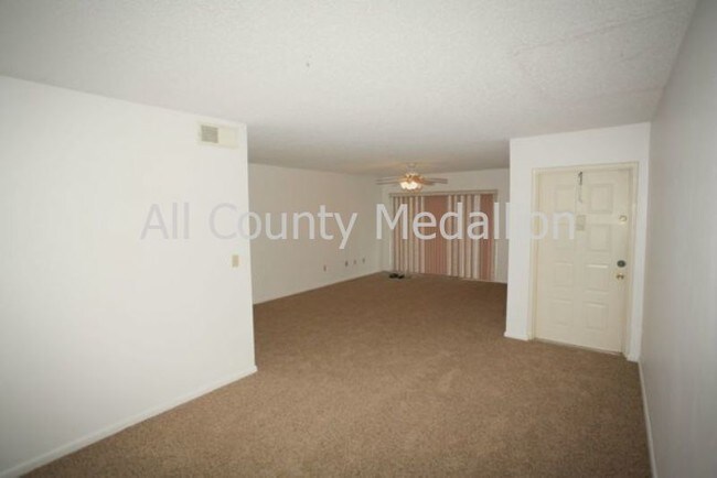 Building Photo - 4681 Lakeside Club Blvd