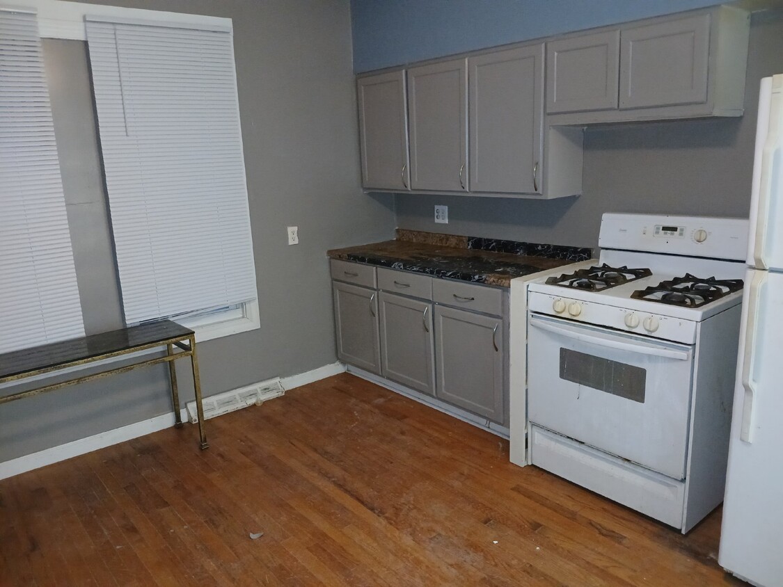 Foto principal - 2 Bedroom 1 Bathroom - Northeast Arts Dist...